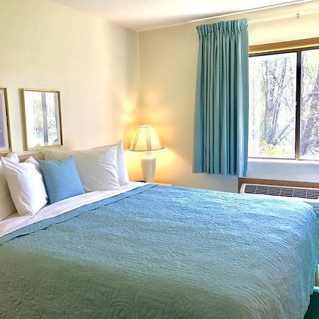 Americas Best Value Inn & Suites - Bluffton Extérieur photo