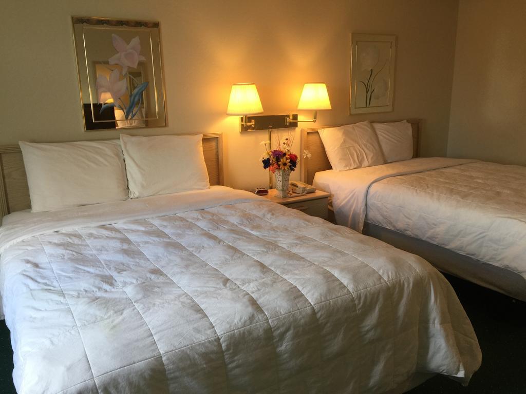 Americas Best Value Inn & Suites - Bluffton Chambre photo