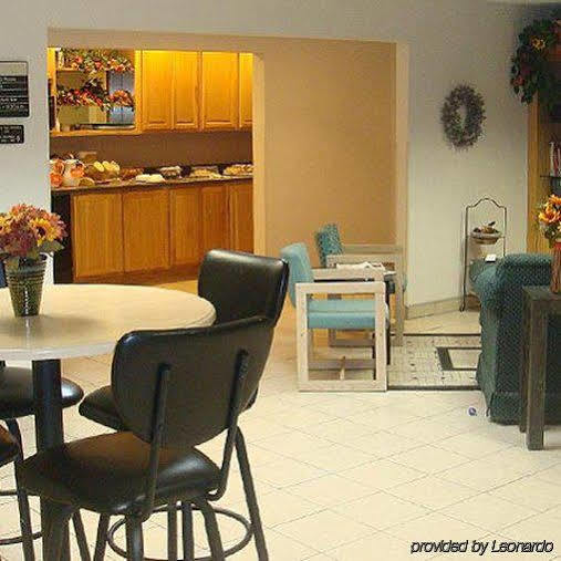 Americas Best Value Inn & Suites - Bluffton Chambre photo