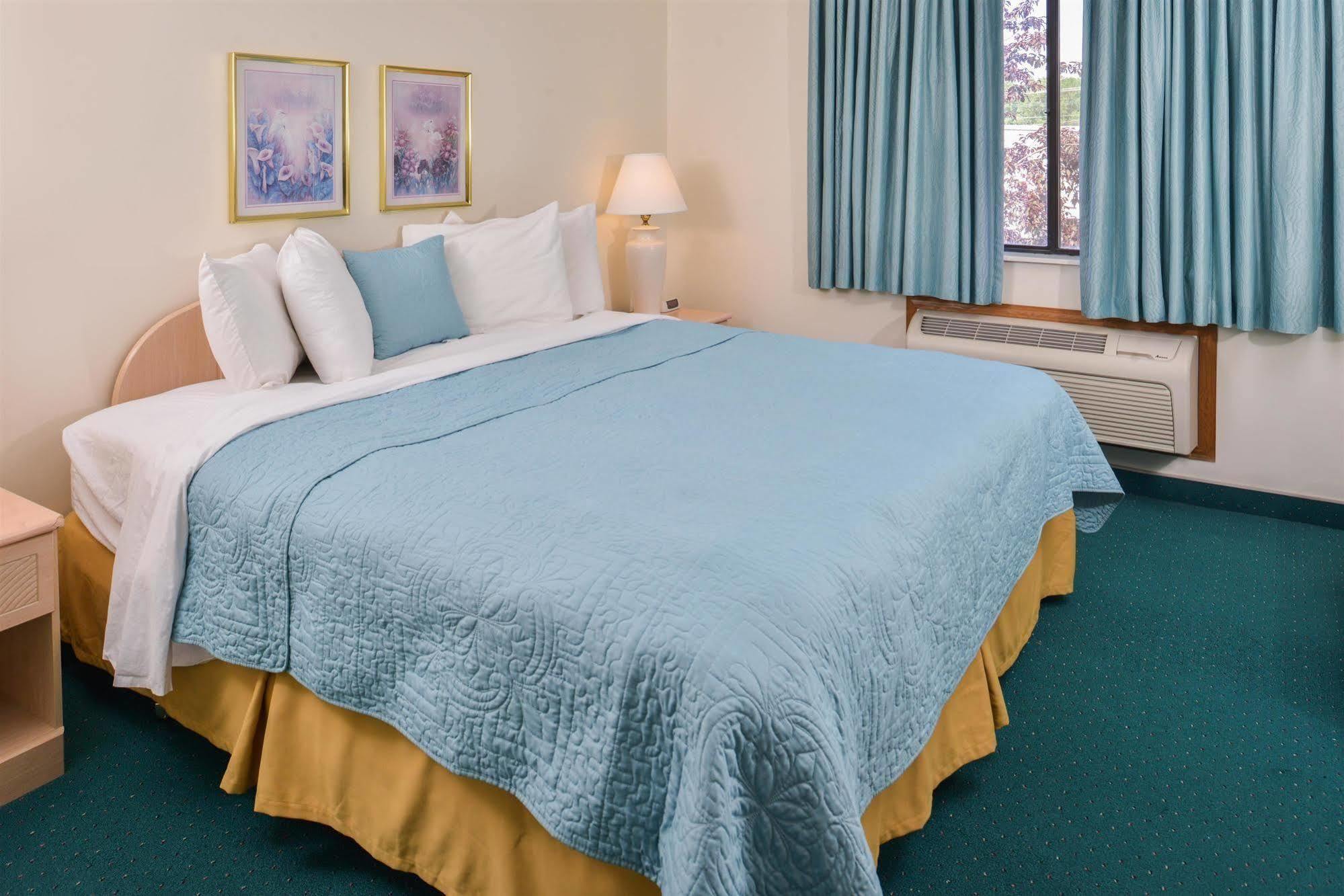 Americas Best Value Inn & Suites - Bluffton Extérieur photo
