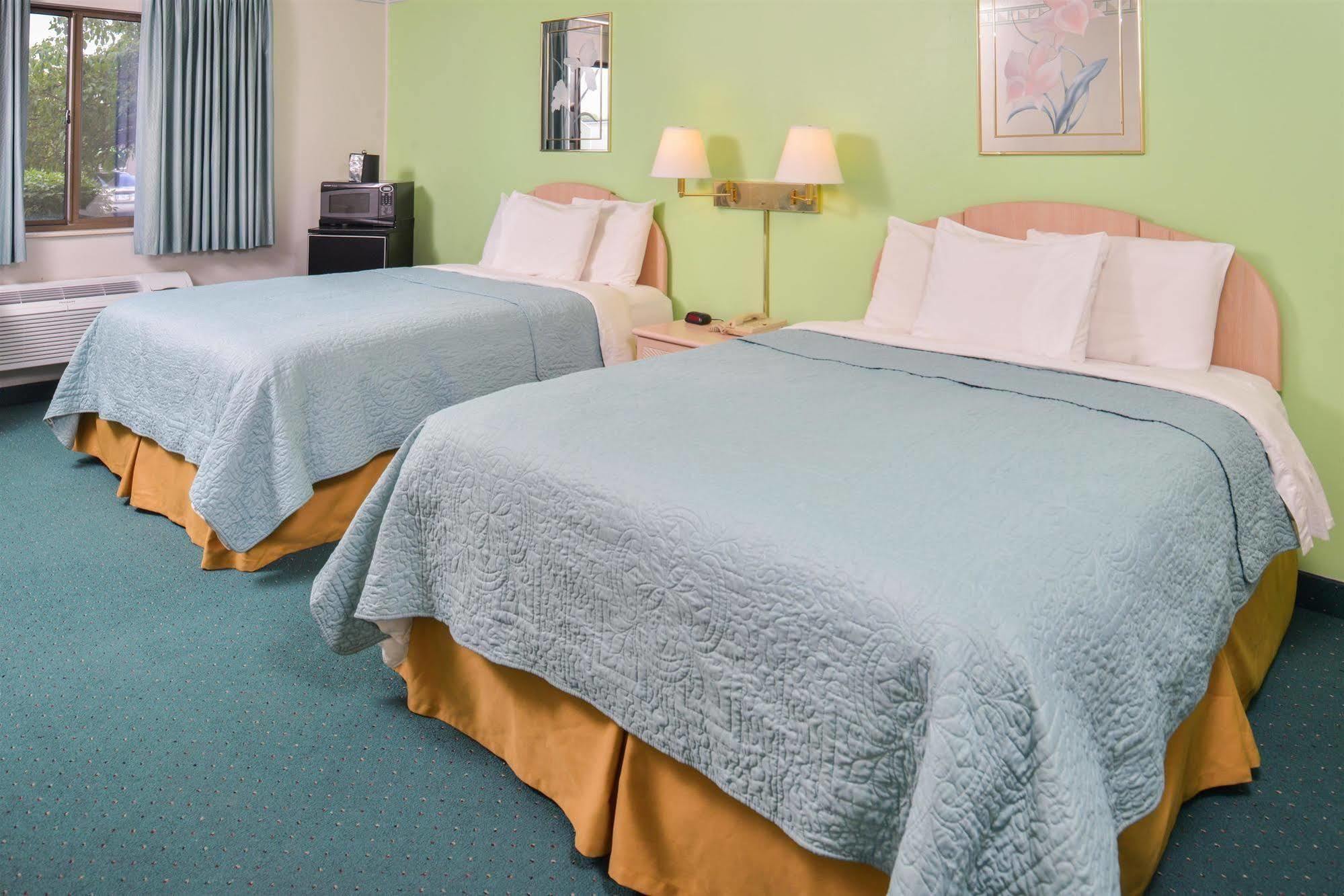 Americas Best Value Inn & Suites - Bluffton Extérieur photo
