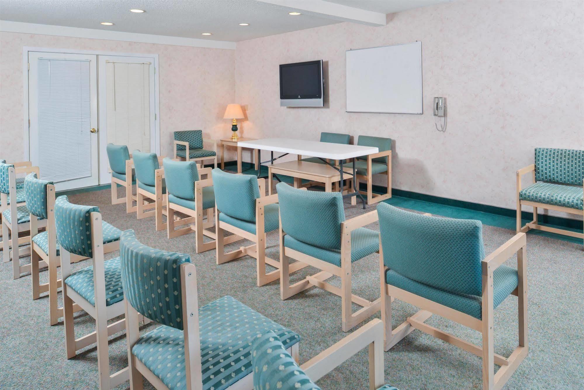 Americas Best Value Inn & Suites - Bluffton Extérieur photo